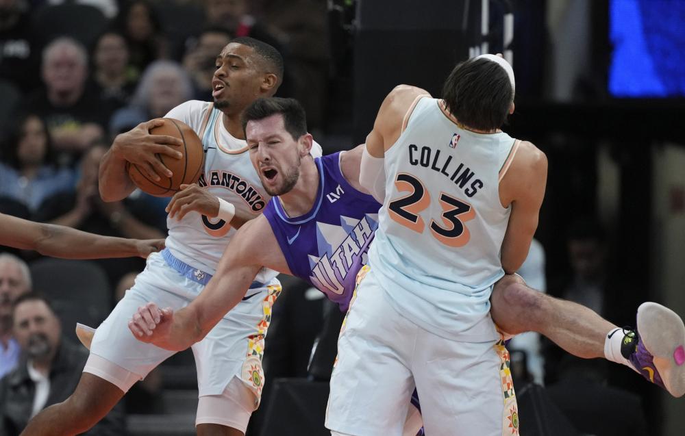 背景下诞生 背景下诞生