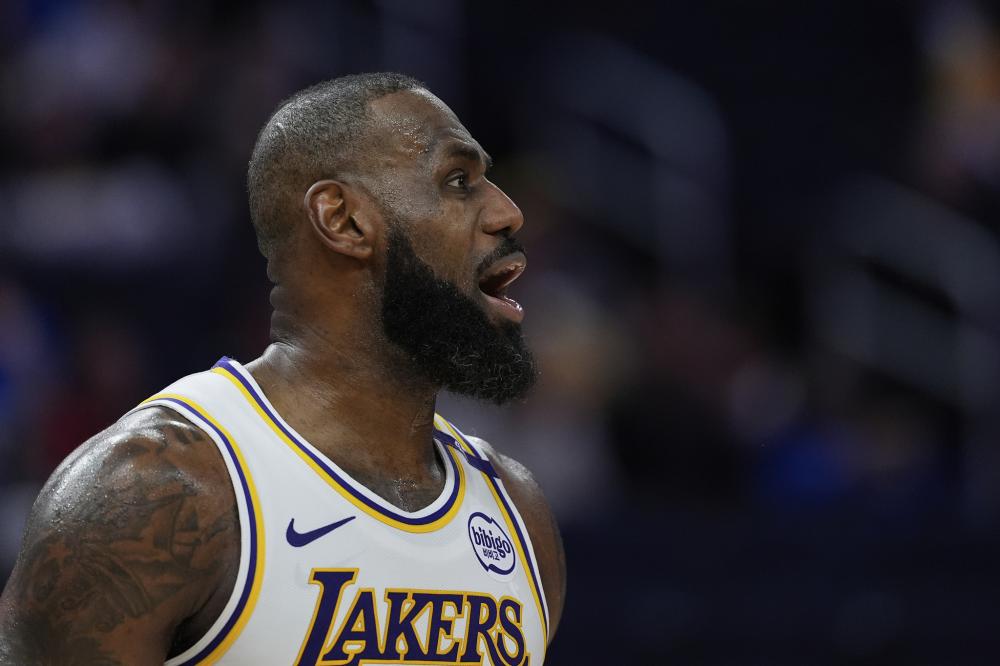 通过马术运 通过马术运