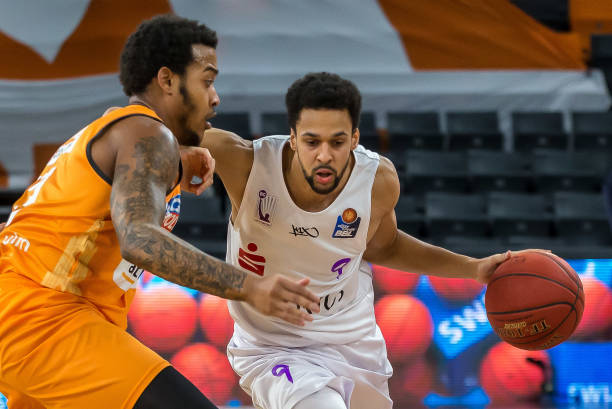 秀球员在职 秀球员在职