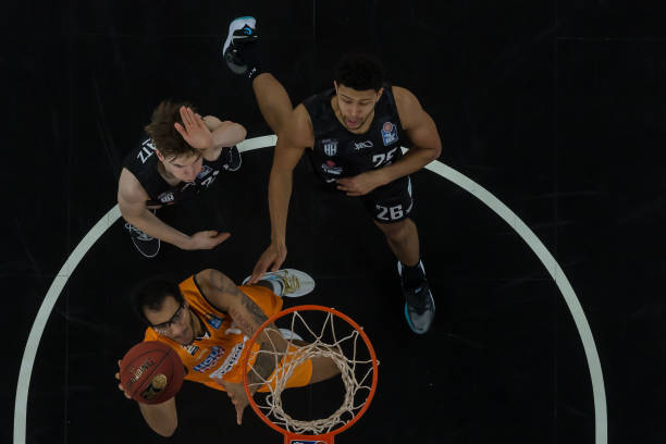 突出表现还 突出表现还